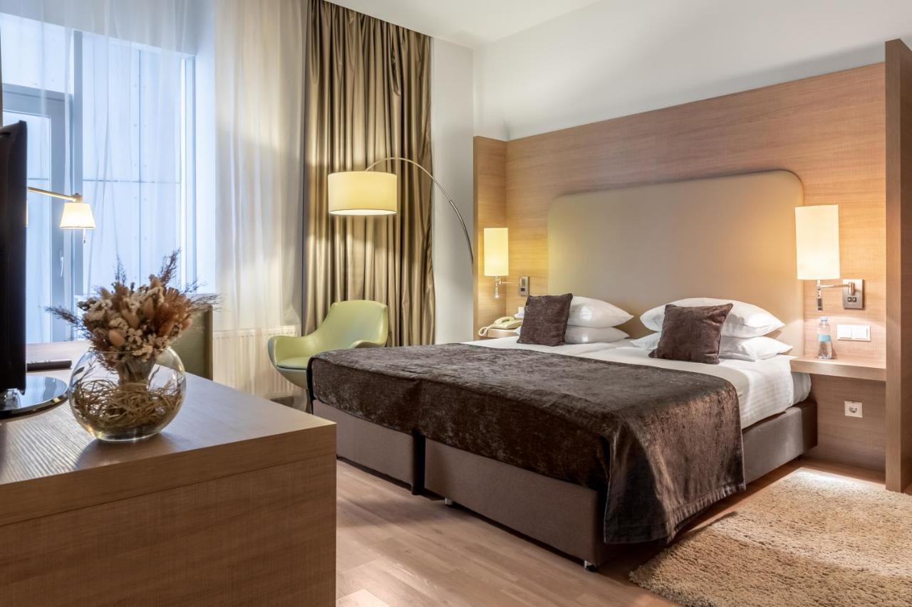 รามาดา อองคอร์ บาย วินด์แฮม คียิฟ Hotel เคียฟ ภายนอก รูปภาพ