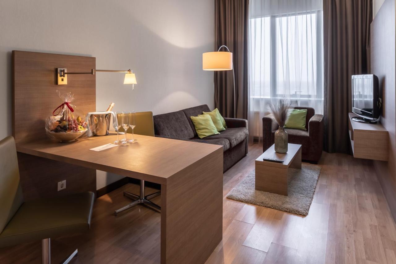 รามาดา อองคอร์ บาย วินด์แฮม คียิฟ Hotel เคียฟ ภายนอก รูปภาพ