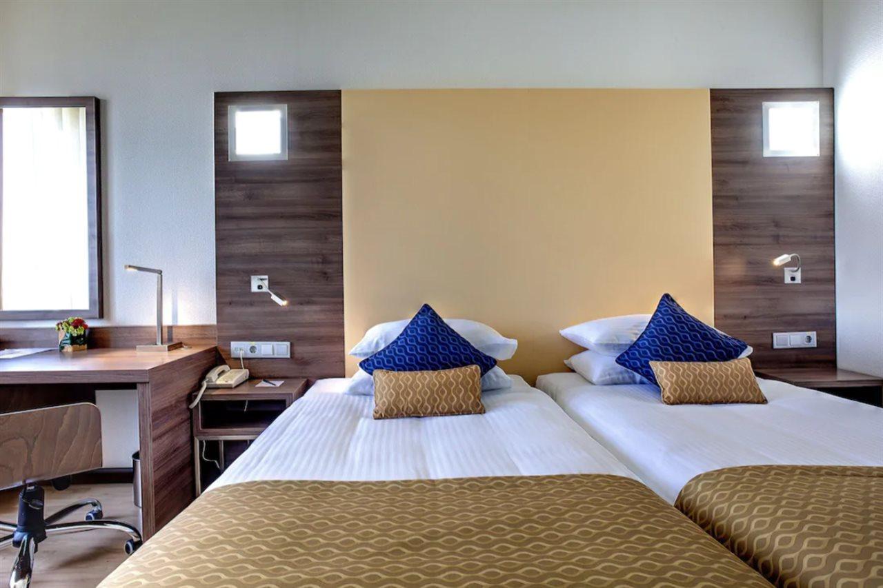 รามาดา อองคอร์ บาย วินด์แฮม คียิฟ Hotel เคียฟ ภายนอก รูปภาพ